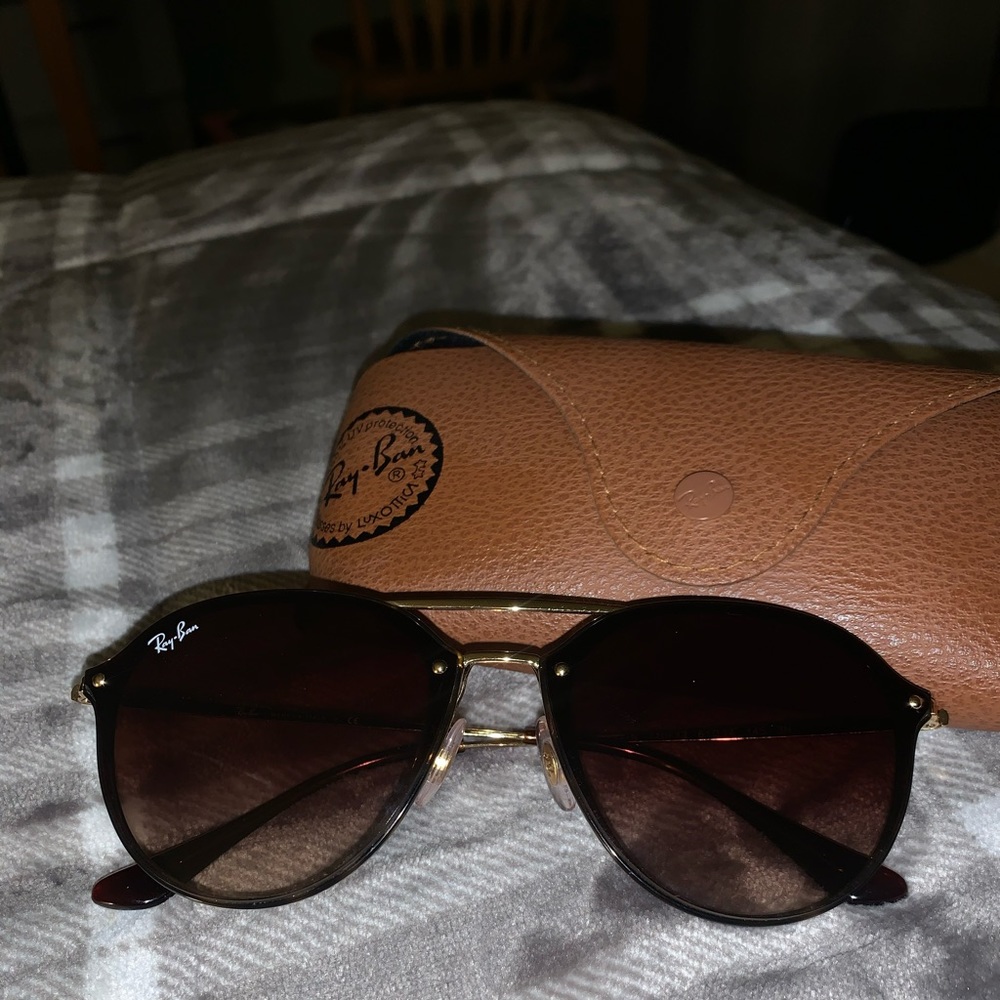 Brand new RayBan women sunglasses with case.